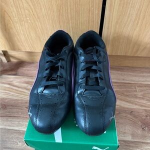 Puma Women's Black and Purple Sneakers